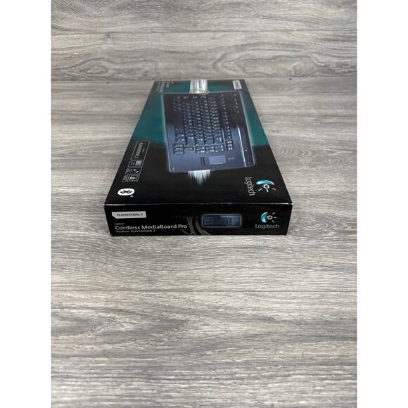 Logitech Playstation 3 Gaming Keyboard Cordless MediaBoard Pro Bluetooth - Picture 4 of 7